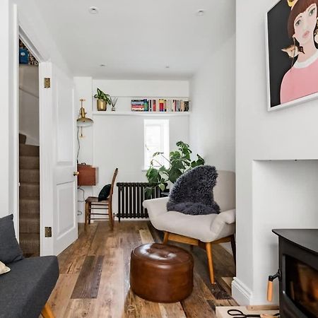Central Georgian Townhouse With Free Parking Бат Экстерьер фото