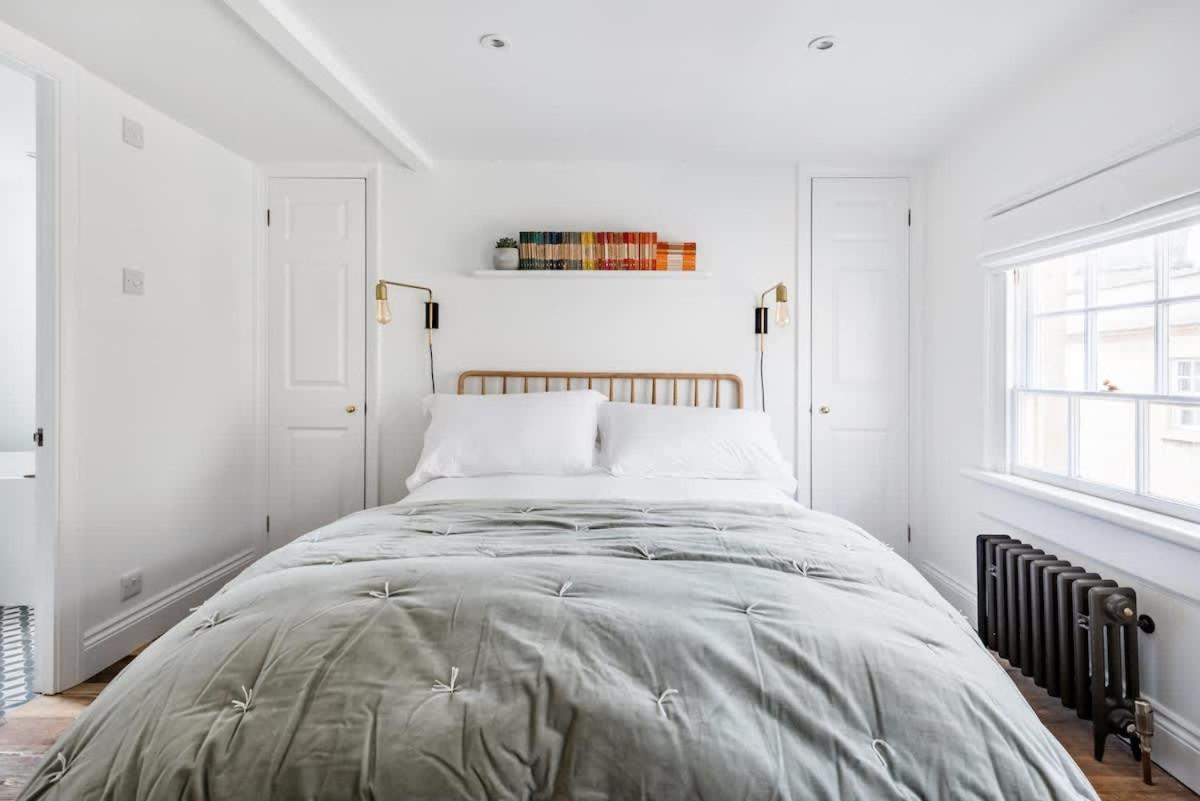 Central Georgian Townhouse With Free Parking Бат Экстерьер фото