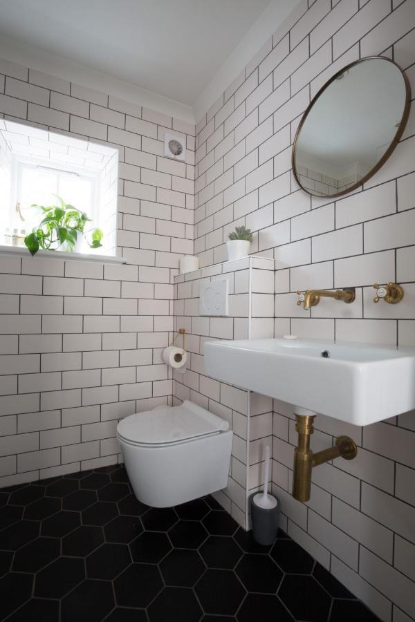 Central Georgian Townhouse With Free Parking Бат Экстерьер фото